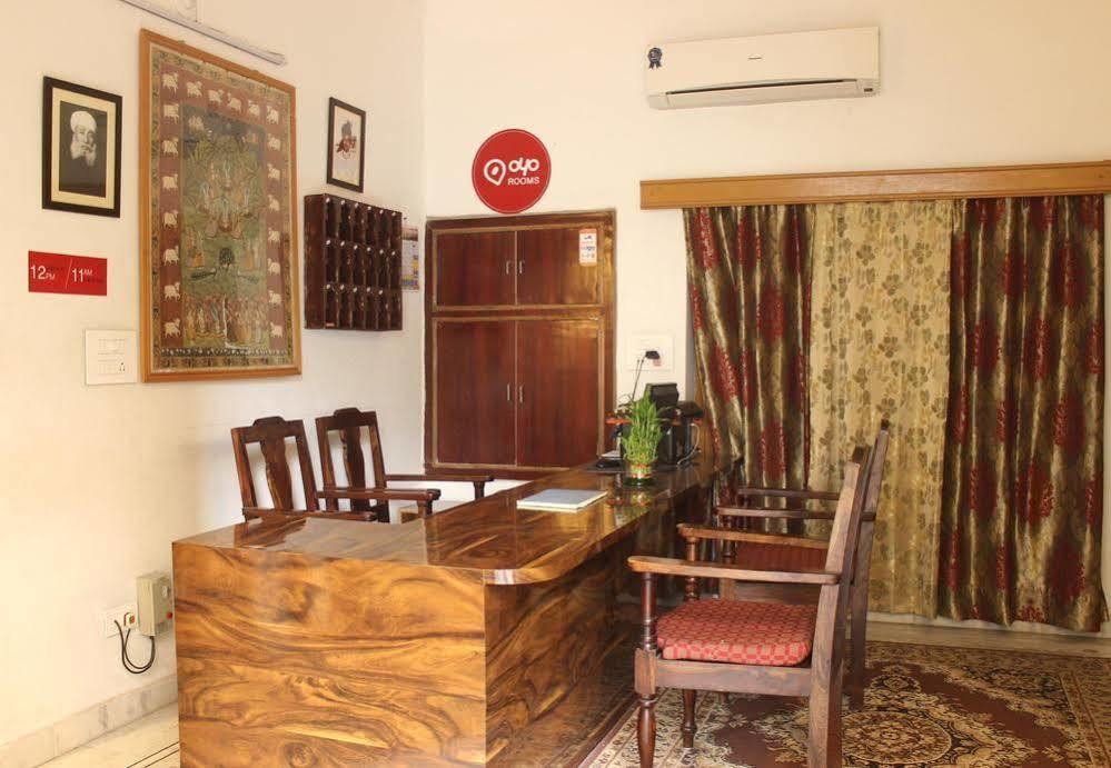 Oyo 1159 Hotel Chandra Prakash ウダイプル エクステリア 写真