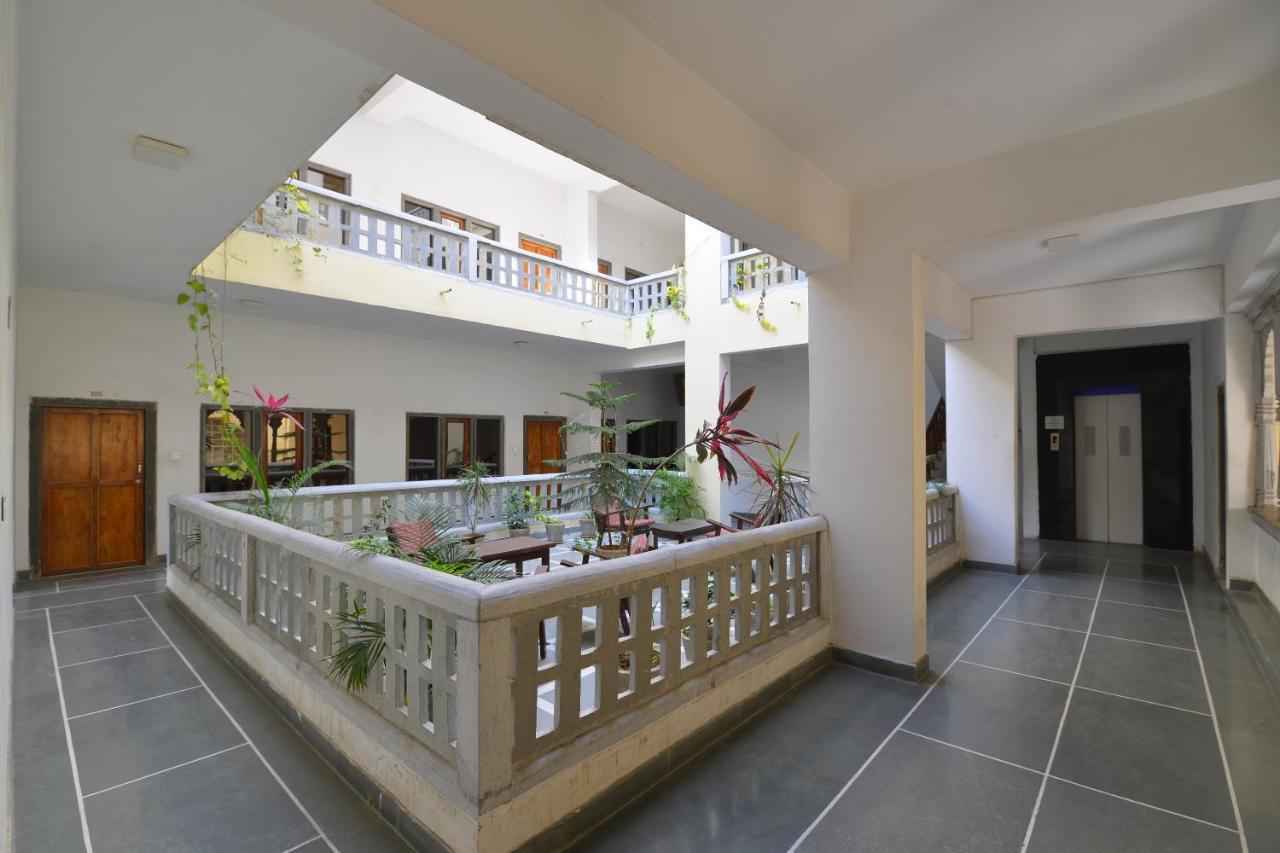 Oyo 1159 Hotel Chandra Prakash ウダイプル エクステリア 写真